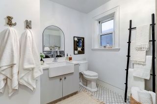 21 Wilson Park Rd, Toronto, ON M6K 3B6, Canada, ,  