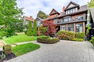 21 Wilson Park Rd, Toronto, ON M6K 3B6, Canada, ,  