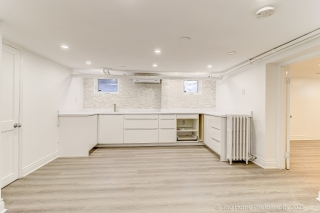 194 Roe Ave, Toronto, ON M5M 2J2, Canada, ,  