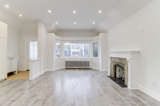 194 Roe Ave, Toronto, ON M5M 2J2, Canada, ,  
