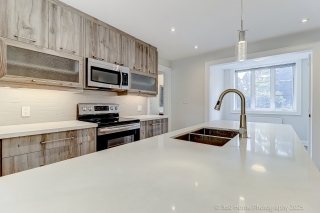 Unit 2-2814 Bloor St W, Toronto, ON M4W 3E2, Canada, ,  