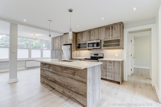 Unit 2-2814 Bloor St W, Toronto, ON M4W 3E2, Canada, ,  