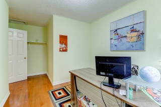 32 Heathcliffe Square, Brampton, ON L6S 5P7, Canada, ,  