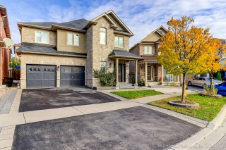 17 McHugh Rd, Ajax, ON L1Z 0M8, Canada, ,  