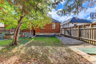 192 Roe Ave, North York, ON M5M 2J2, Canada, ,  