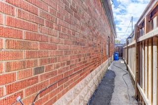 192 Roe Ave, North York, ON M5M 2J2, Canada, ,  