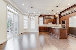 107 Queen Filomena Ave, Maple, ON L6A 0J1, Canada, ,  