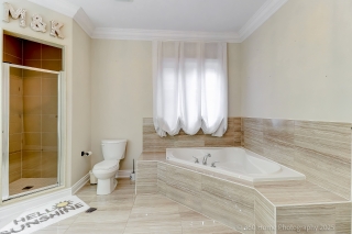 107 Queen Filomena Ave, Maple, ON L6A 0J1, Canada, ,  