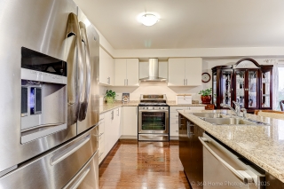 2012 Queensbury Dr, Oshawa, ON L1K 0R9, Canada, ,  