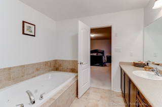 2012 Queensbury Dr, Oshawa, ON L1K 0R9, Canada, ,  