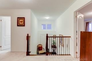 2012 Queensbury Dr, Oshawa, ON L1K 0R9, Canada, ,  