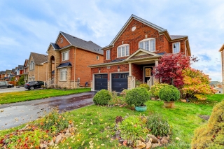 2012 Queensbury Dr, Oshawa, ON L1K 0R9, Canada, ,  