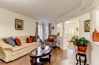 2012 Queensbury Dr, Oshawa, ON L1K 0R9, Canada, ,  