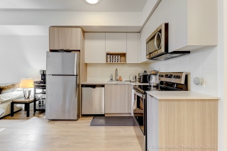 Unit 605-202 Burnhamthorpe Rd E, Mississauga, ON L5A 0B2, Canada, ,  