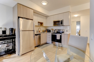 Unit 605-202 Burnhamthorpe Rd E, Mississauga, ON L5A 0B2, Canada, ,  