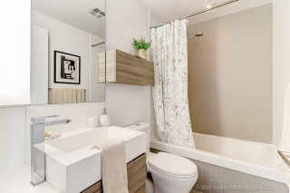 Unit 2203-88 Scott St, Toronto, ON M5E, Canada, ,  