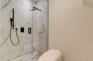 28 Pine Ave S, Mississauga, ON L5H 2P6, Canada, ,  