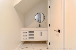 28 Pine Ave S, Mississauga, ON L5H 2P6, Canada, ,  