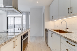 Unit 1307-20 Gatineau Dr, Vaughan, ON L4J 0L3, Canada, ,  