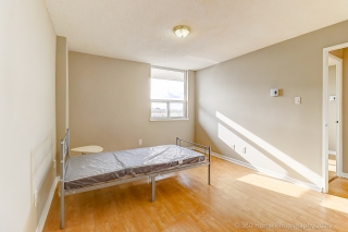 Unit 1107- 1 Royal Orchard Blvd, Thornhill, ON L3T 3C2, Canada, ,  