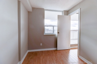 Unit 1107- 1 Royal Orchard Blvd, Thornhill, ON L3T 3C2, Canada, ,  