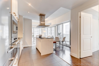 Unit 908-8 The Esplanade, Toronto, ON M5E 0A6, Canada, ,  