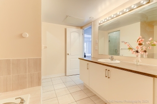 Unit 33-181 Parktree Dr, Maple, ON L6A 5B1, Canada, ,  