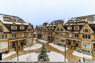 Unit 33-181 Parktree Dr, Maple, ON L6A 5B1, Canada, ,  