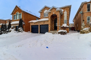 304 Drummond Dr, Maple, ON L6A 3C2, Canada, ,  