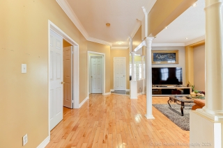 806 White Clover Way, Mississauga, ON L5V 3C5, Canada, ,  