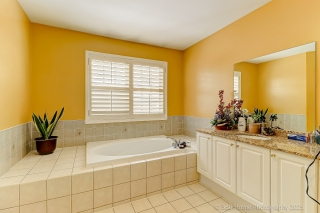 806 White Clover Way, Mississauga, ON L5V 3C5, Canada, ,  