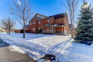 806 White Clover Way, Mississauga, ON L5V 3C5, Canada, ,  