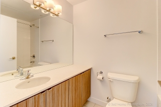 Unit 811-2433 Dufferin St, York, ON M6E 0B4, Canada, ,  