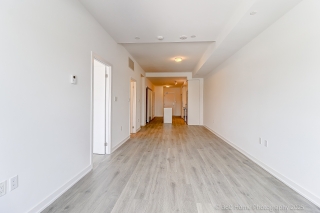 Unit 811-2433 Dufferin St, York, ON M6E 0B4, Canada, ,  