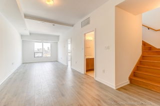 Unit 811-2433 Dufferin St, York, ON M6E 0B4, Canada, ,  