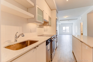 Unit 811-2433 Dufferin St, York, ON M6E 0B4, Canada, ,  