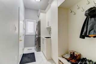 381 Summeridge Dr, Thornhill, ON L4J 8T7, Canada, ,  