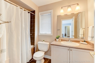 381 Summeridge Dr, Thornhill, ON L4J 8T7, Canada, ,  