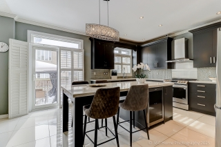 381 Summeridge Dr, Thornhill, ON L4J 8T7, Canada, ,  