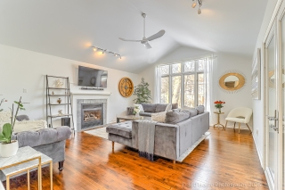 18 Cochrane Dr, Etobicoke, ON M8Z 3Z2, Canada, ,  