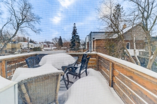 921 Kingston Rd, Toronto, ON M4E 1S6, Canada, ,  