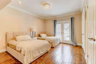 7 Stadacona Dr, Toronto, ON M6A 1Y5, Canada, ,  