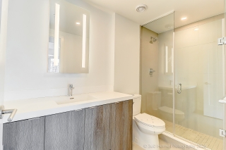 Unit 316-30 Inn On The Pk Dr, North York, ON M3C 0P7, Canada, ,  