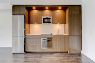 Unit 316-30 Inn On The Pk Dr, North York, ON M3C 0P7, Canada, ,  