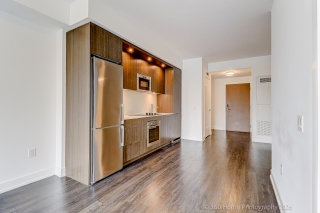 Unit 316-30 Inn On The Pk Dr, North York, ON M3C 0P7, Canada, ,  