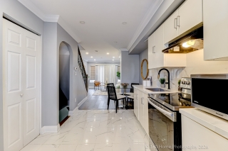 Unit 27-75 Strathaven Dr, Mississauga, ON L5R 3W1, Canada, ,  