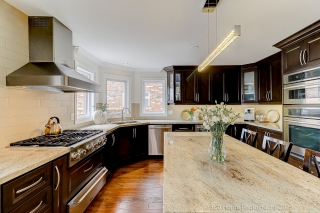 2444 Towne Blvd, Oakville, ON L6H 5X6, Canada, ,  