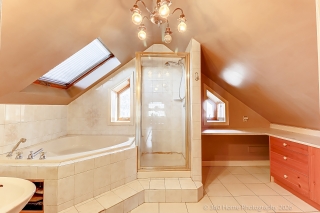 8243 Kipling Ave, Woodbridge, ON L4L 2A5, Canada, ,  