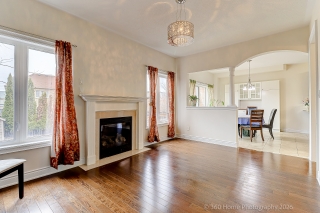 1045 Bob Scott Ct, Newmarket, ON L3X 3L5, Canada, ,  