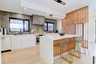 2498 Frankfield Rd, Mississauga, ON L5K 2A6, Canada, ,  